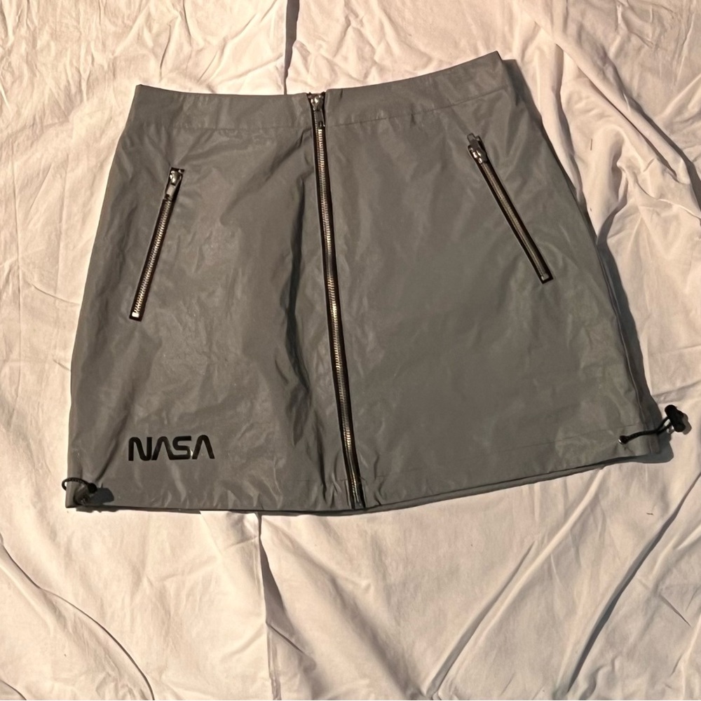 Forever 21 Mini skirt LIGHT REFLECTIVE